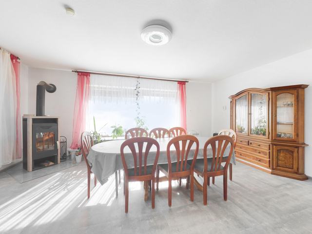 Esszimmer mit Kaminofen – Butjadingen-Tossens (Nordsee)